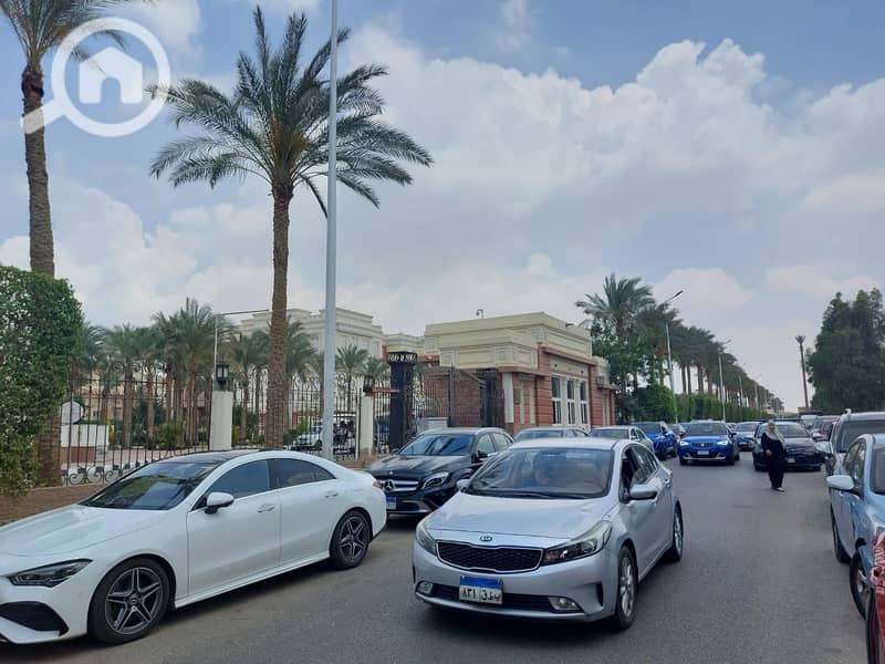 4 ebe8bb2d-def3-4fc6-be2f-fb35b6ebaeb1. jpg