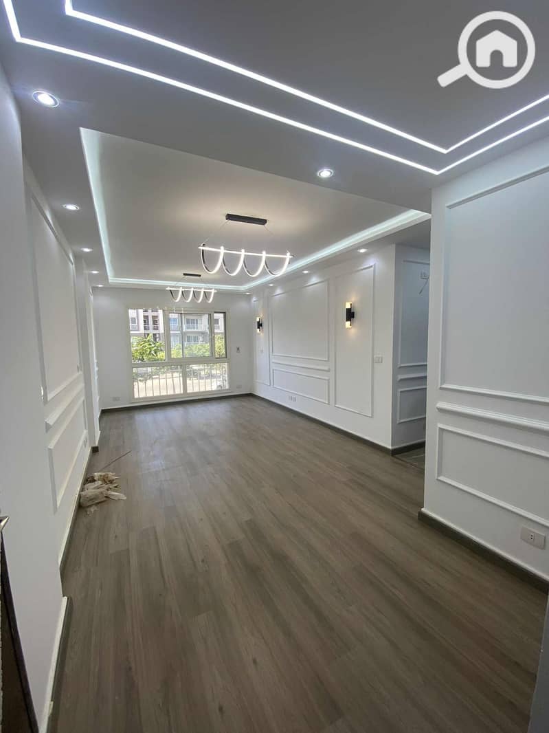 4 WhatsApp Image 2025-10-25 at 15.40. 58_a772da85. jpg