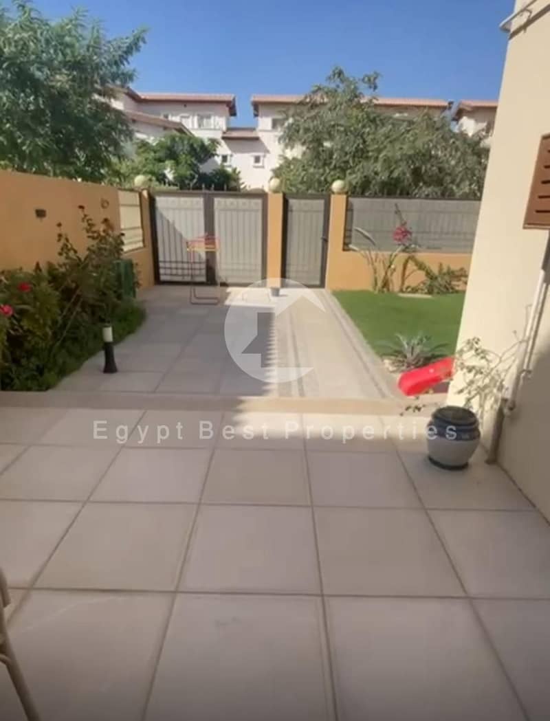 4 2b8c178b-e5b5-4ac4-a936-d60c3841401c. jpeg