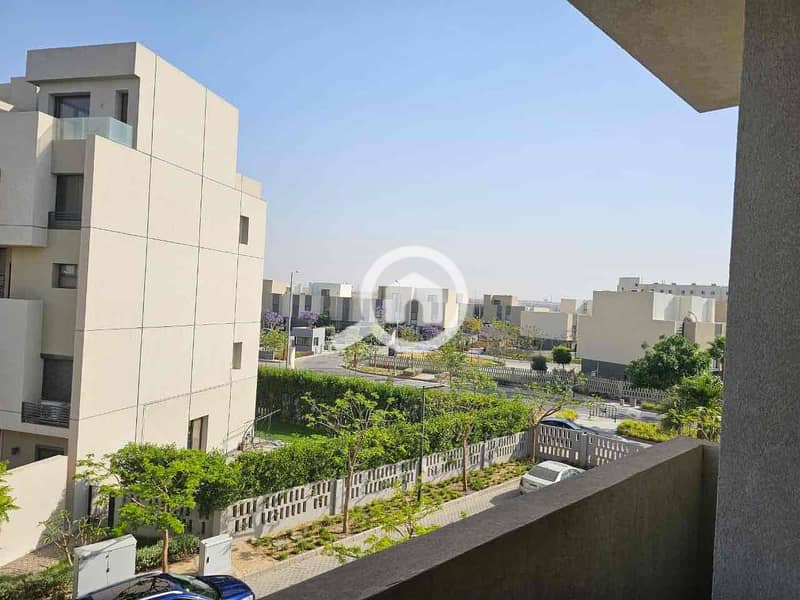 4 ad8a383d-fd63-46a6-a0e0-47a374977987. jpg