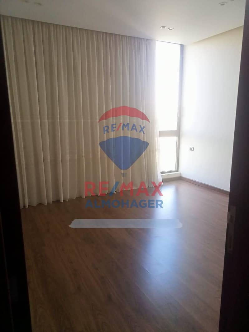 6 WhatsApp Image 2025-10-20 at 5.41. 17 PM (2). jpeg