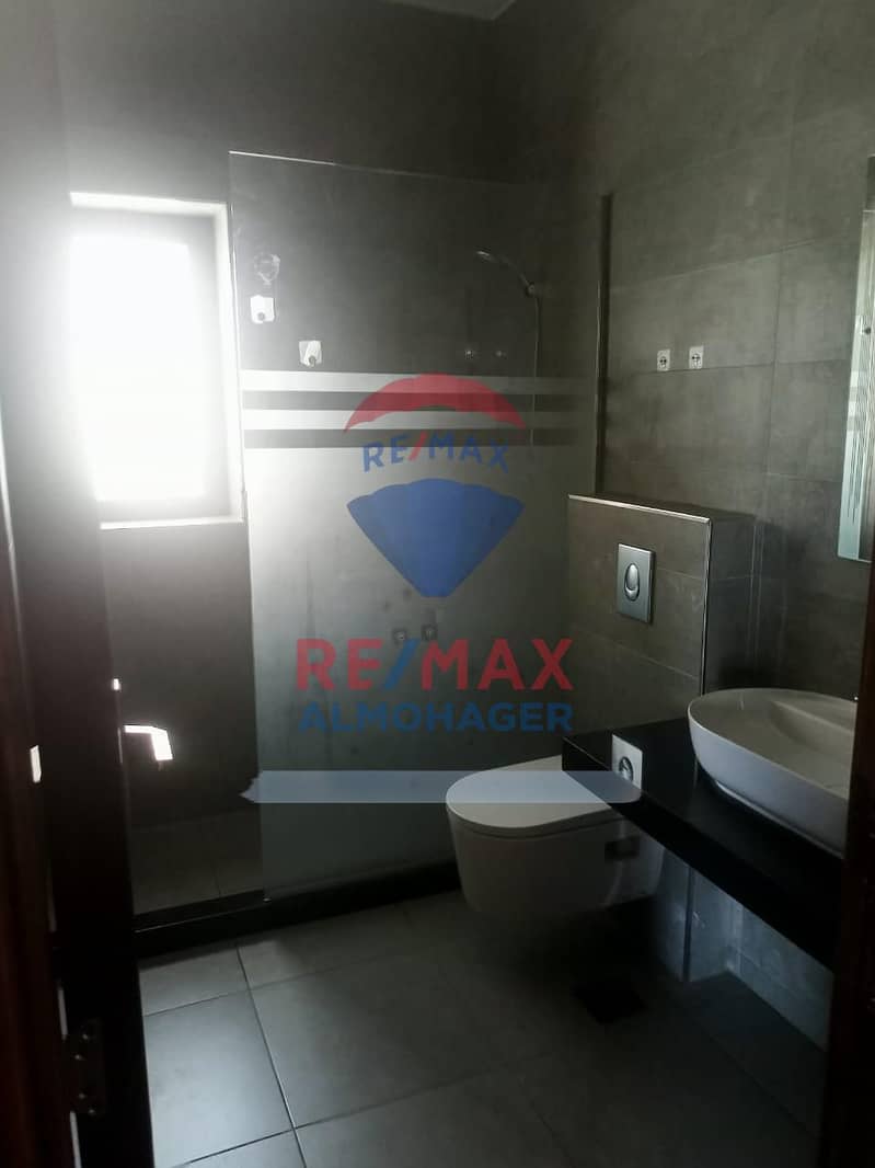 8 WhatsApp Image 2025-10-20 at 5.41. 18 PM (1). jpeg