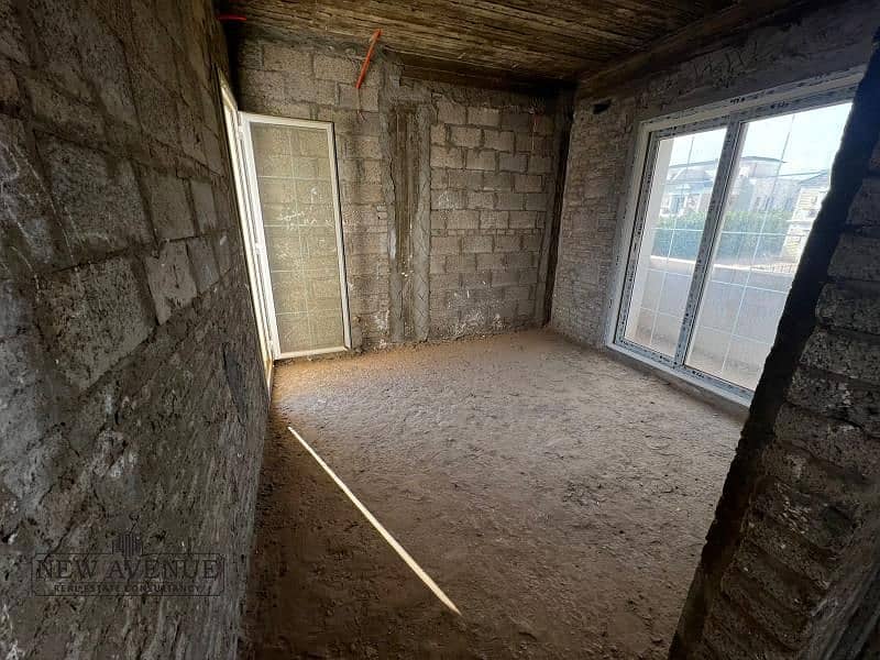 5 WhatsApp Image 2025-10-27 at 3.55. 26 PM. jpg