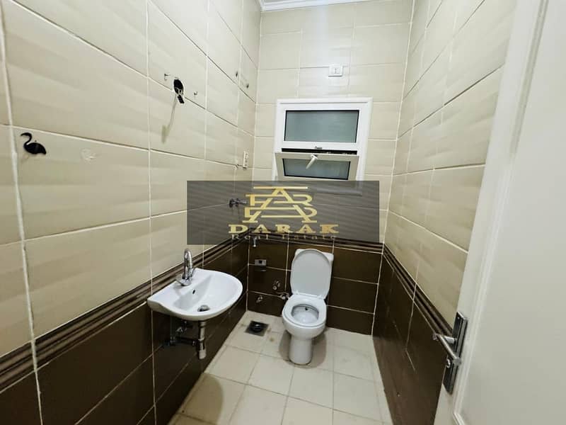 5 WhatsApp Image 2025-10-27 at 18.23. 58_d2652a64. jpg