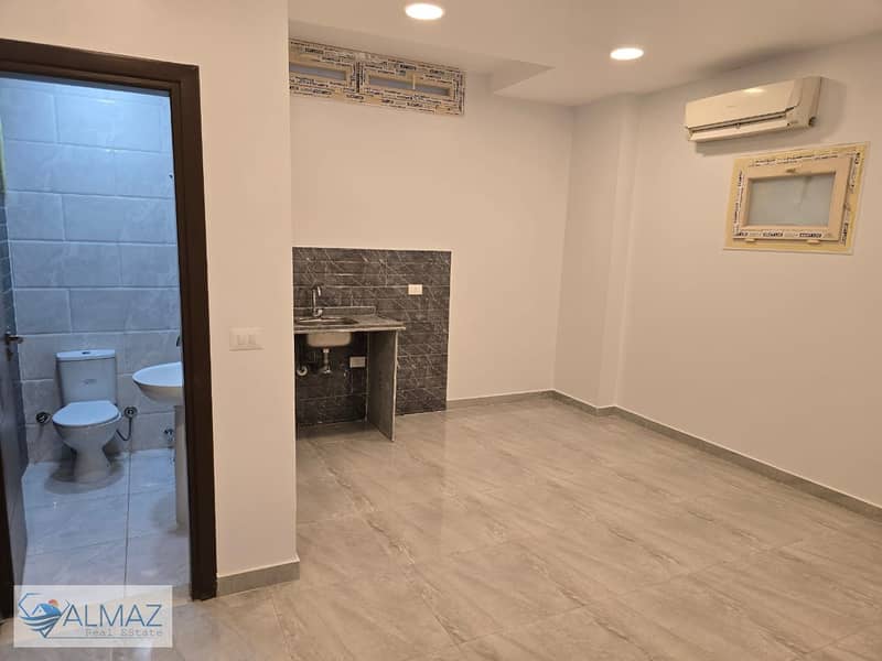 4 WhatsApp Image 2025-10-28 at 1.51. 42 PM (1). jpeg