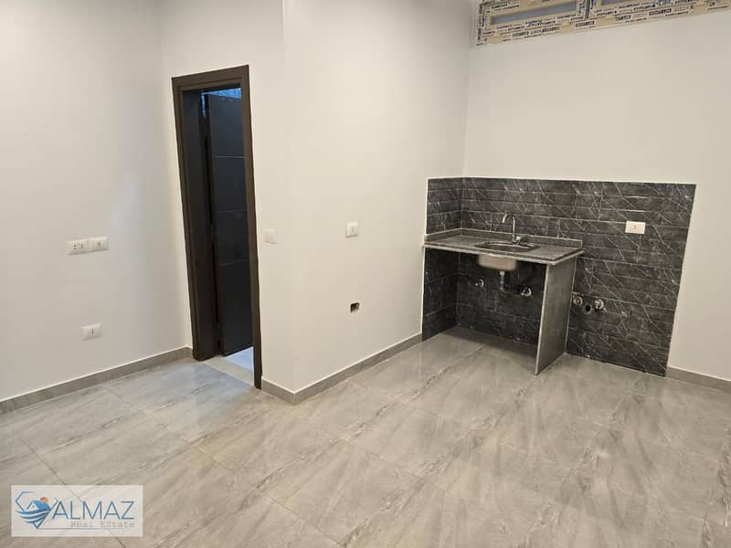 6 WhatsApp Image 2025-10-28 at 1.51. 41 PM (2). jpeg