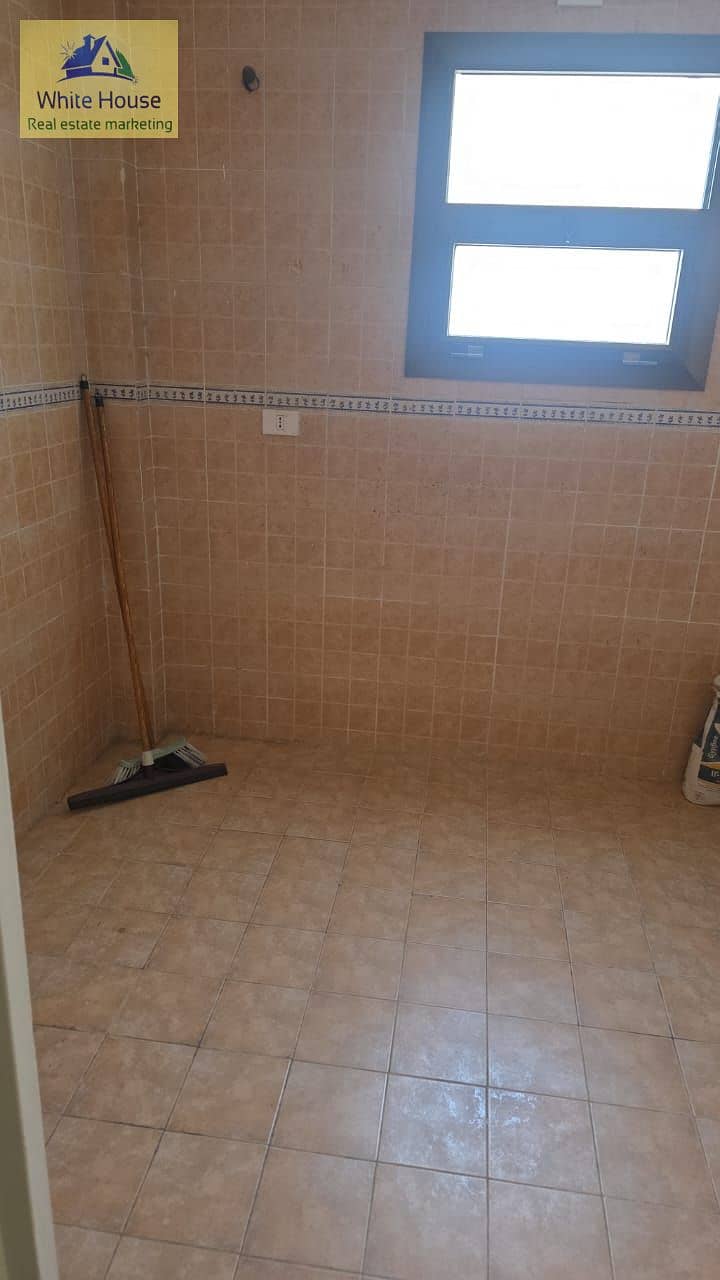 5 WhatsApp Image 2025-10-26 at 11.06. 52 AM. jpeg