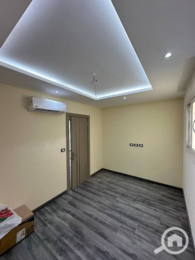 6 WhatsApp Image 2025-10-28 at 2.45. 54 PM. jpeg