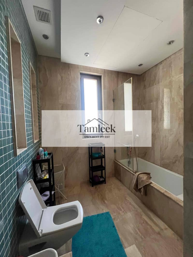 3 4da805ec-44b7-41e2-9957-ccf4d4dbe02c. jpg