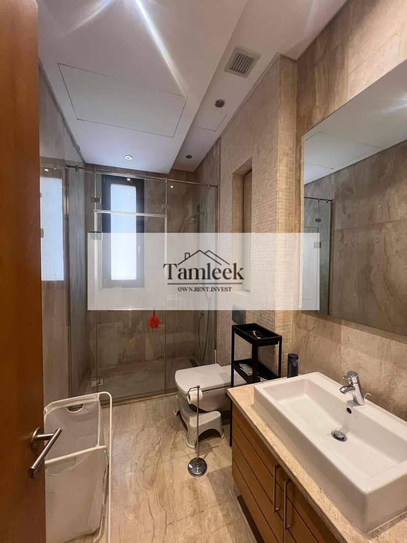 4 5eddc5b3-71b7-4df6-b1ac-25b81d56cb20. jpg