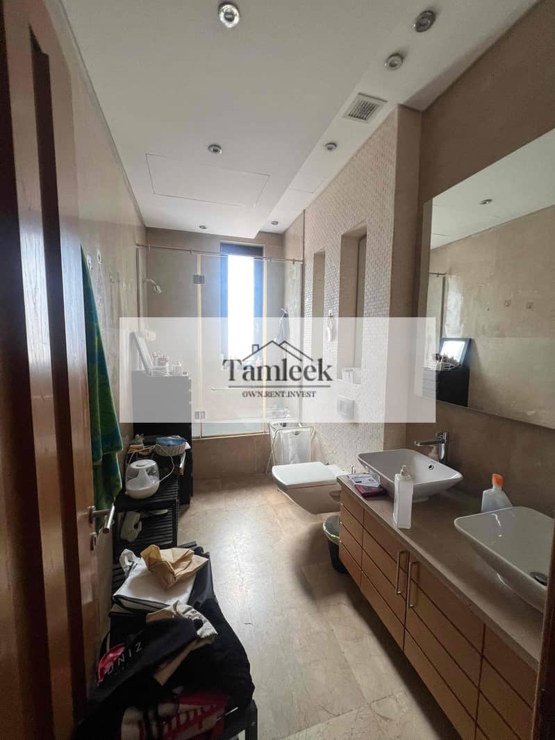 6 d531305e-269a-4ee4-8d4a-766d781c1ff8. jpg