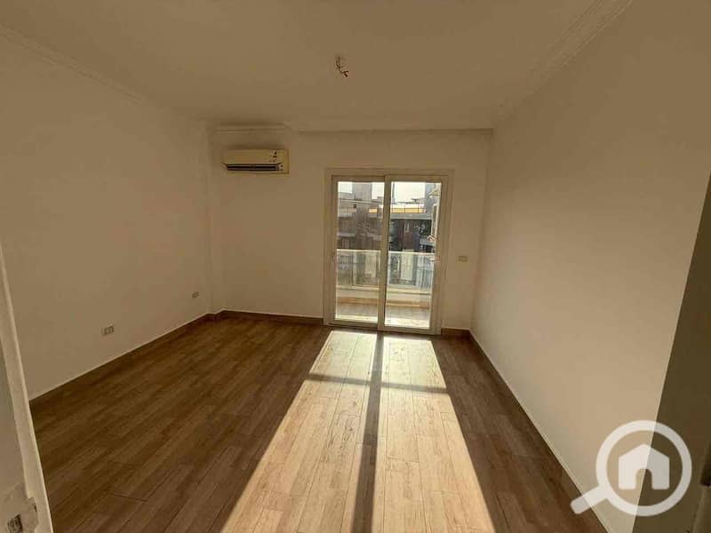 6 6d2e7812-c173-478d-88e3-828fc045f33c. jpg