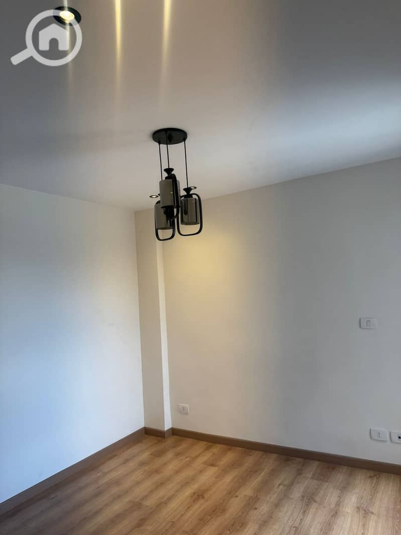 3 WhatsApp Image 2025-10-20 at 18.48. 13_0da9f90b. jpg