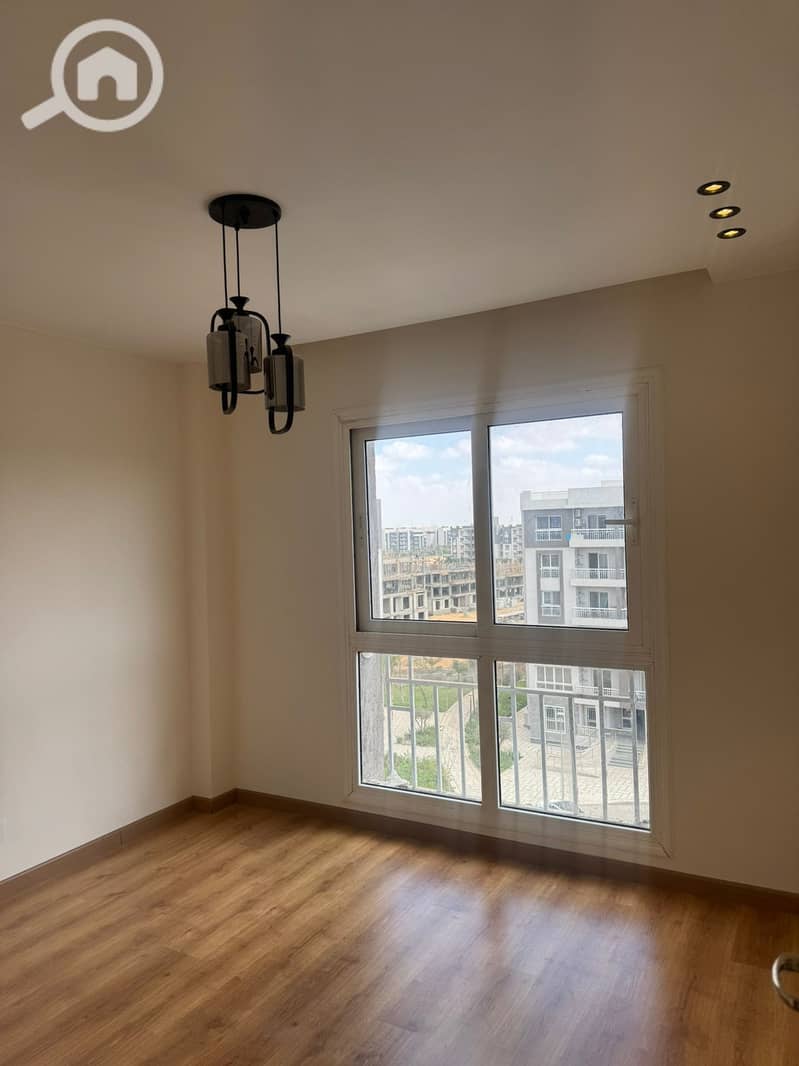 6 WhatsApp Image 2025-10-20 at 18.48. 14_f4f90bb0. jpg