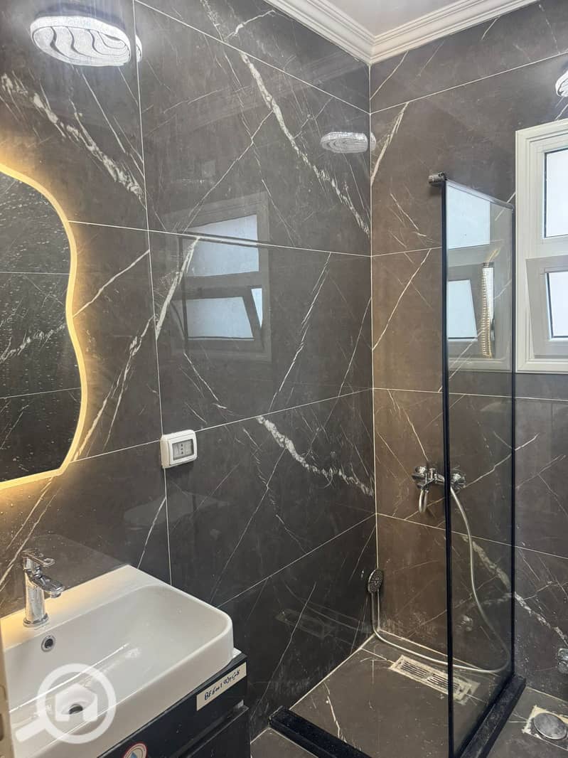 9 WhatsApp Image 2025-10-20 at 18.48. 15_5e2b62e6. jpg