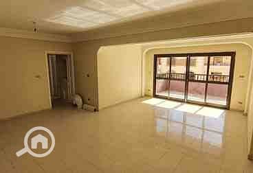 3 Bedroom Flat for Sale in Smoha, Alexandria - 9faa2e4f-11c0-4abb-89e3-125612ff9b8e. jpg 3 Bedroom Flat for Sale in Smoha, Alexandria - 9faa2e4f-11c0-4abb-89e3-125612ff9b8e. jpg