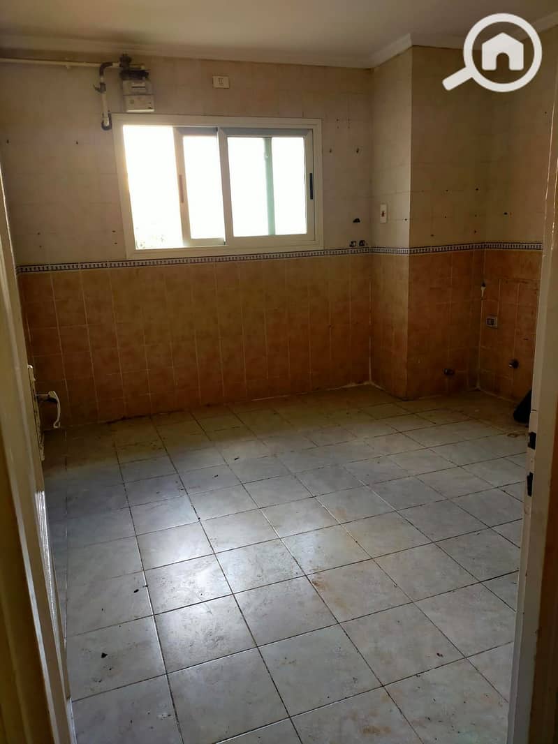 4 703f2f95-54ac-4e6b-8d9f-e47ff3527774. jpg