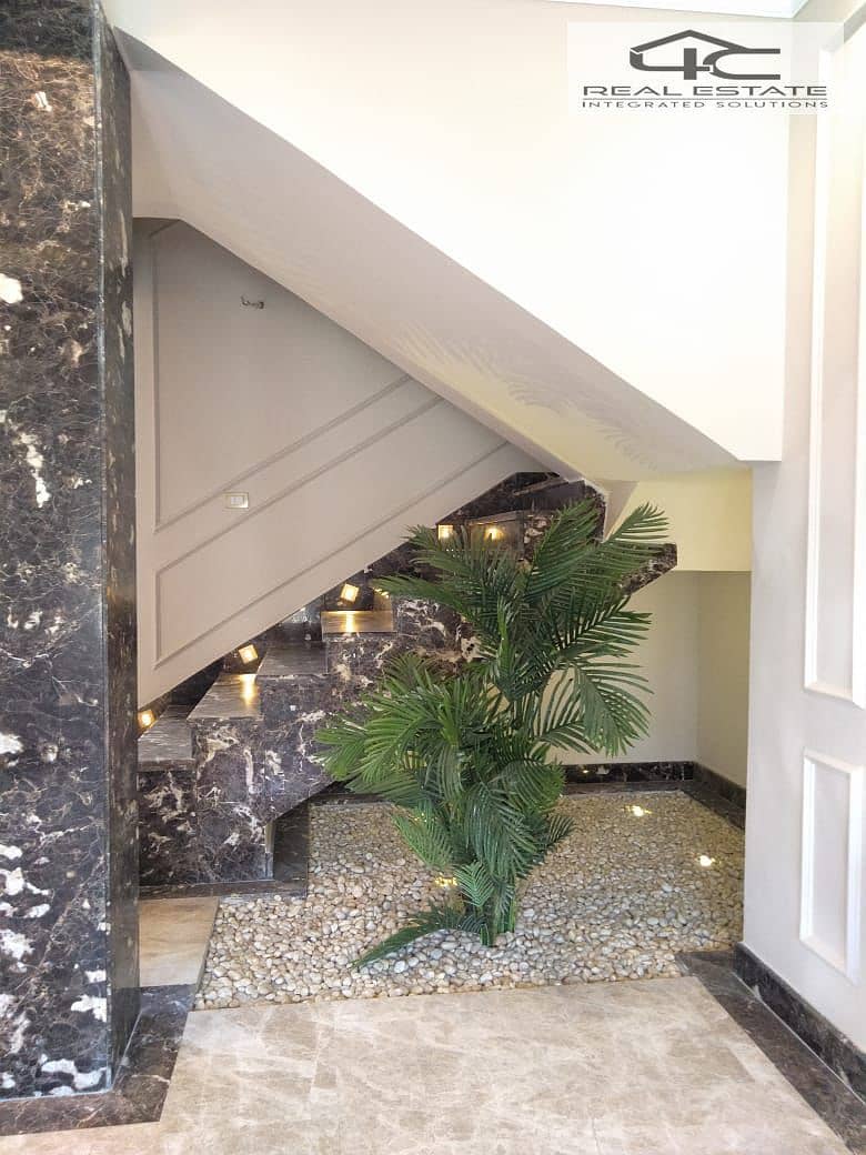 2 WhatsApp Image 2025-10-28 at 03.14. 08. jpeg