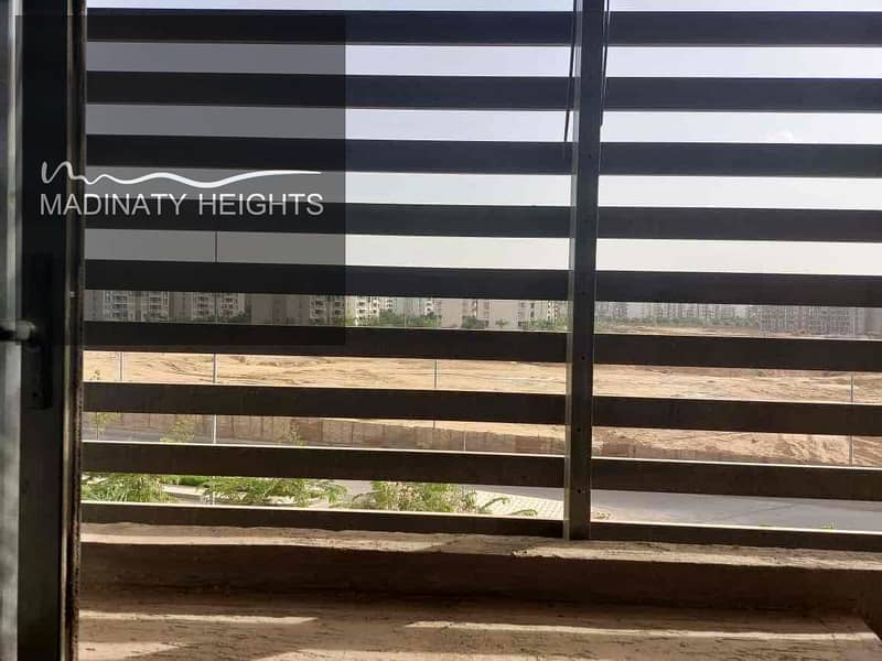 12 19cb920d-afad-47ff-83ce-f9248bb5f374. jpg