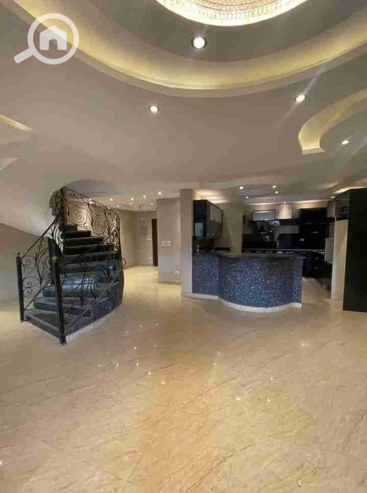 1000338089. jpg 1000338089. jpg