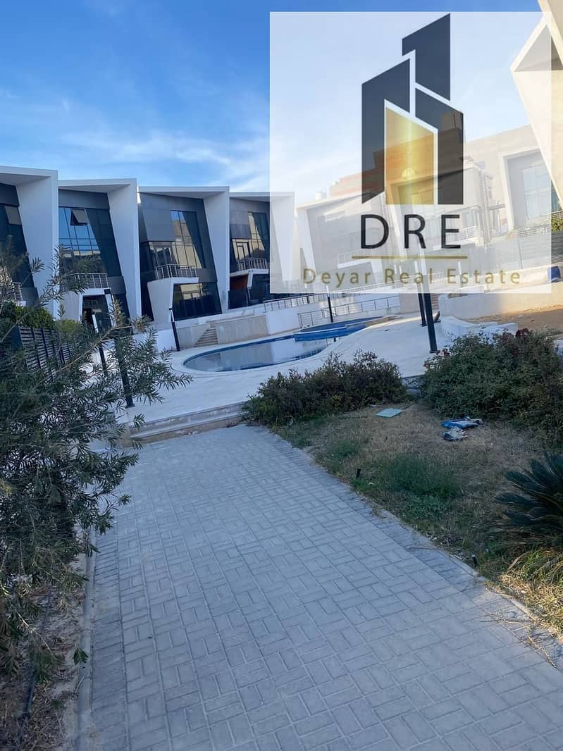 15 fcc3b875-b26f-435f-8719-3bf953a9b6de. jpg