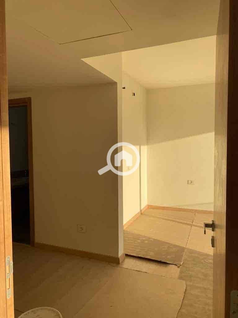 10 8ed40da3-b697-48d0-9ec7-36f43bd16d12. jpg