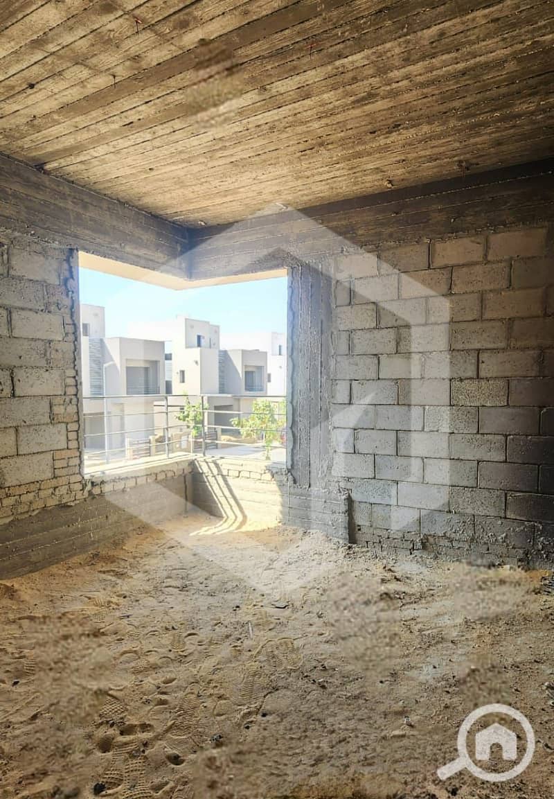 4 The Crown Palm Hills 9. jpeg