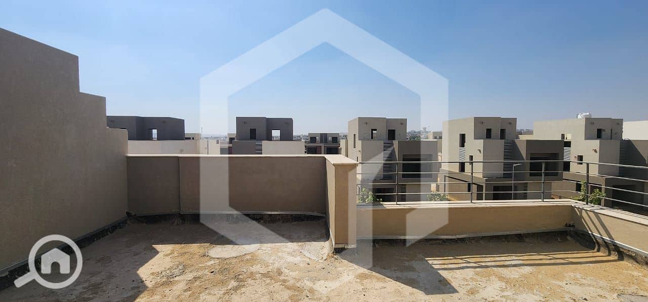 10 The Crown Palm Hills 5. jpeg