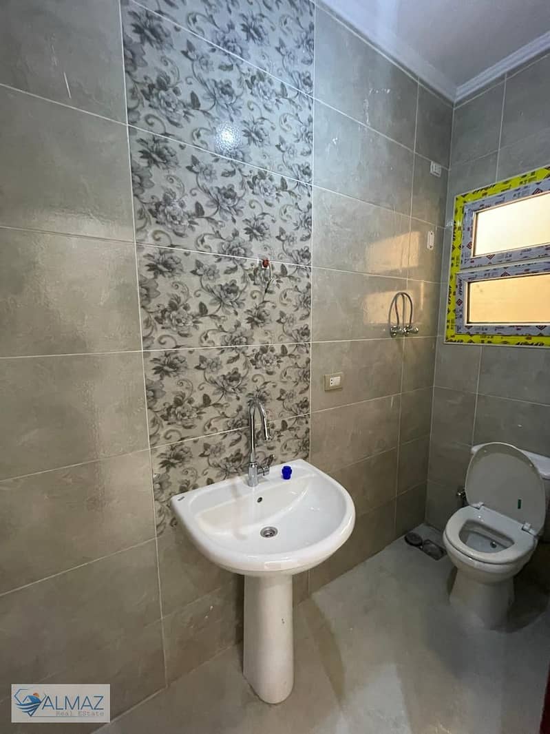 6 WhatsApp Image 2025-10-28 at 10.49. 16 AM (2). jpeg