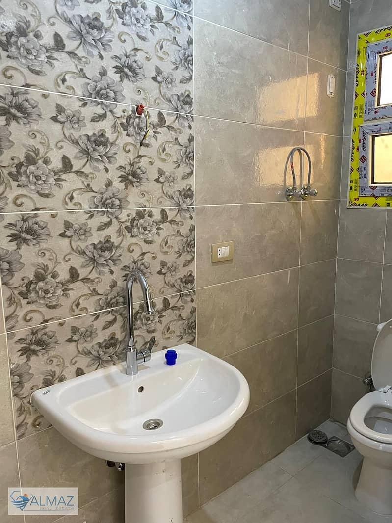 8 WhatsApp Image 2025-10-28 at 10.49. 18 AM (1). jpeg