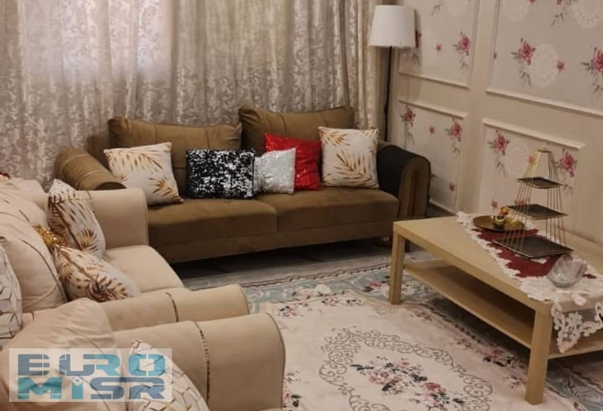 2 aed279b8-3579-46d7-9adf-0b4e53545a40. jpg