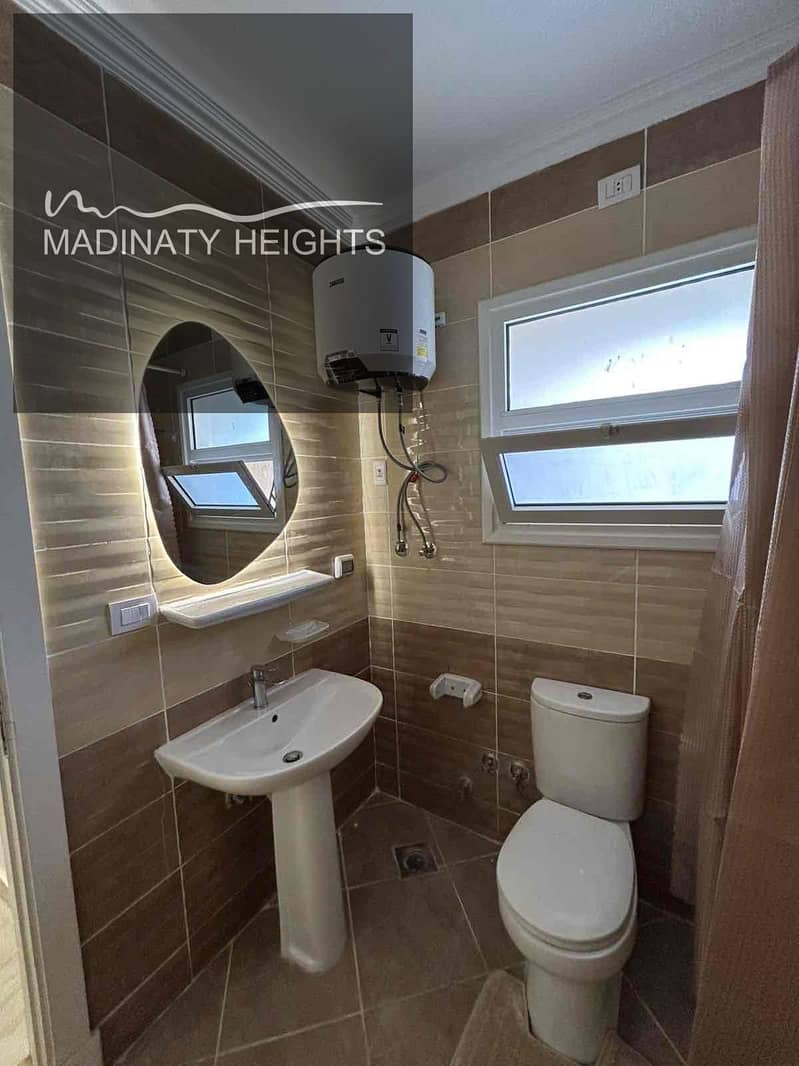 5 91f05bc2-31d5-4258-bfc8-a9ae9c084f13. jpg