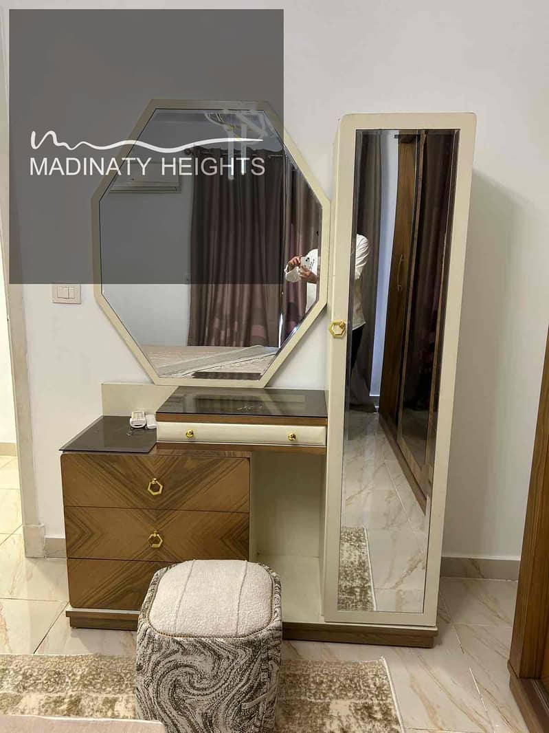 10 008a2d4c-677e-440e-95fd-fb6d791c84aa. jpg