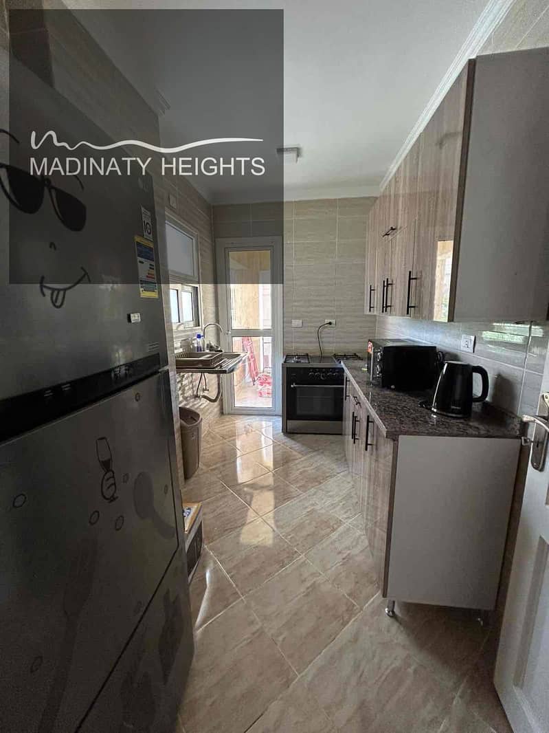 21 827b5099-dbd5-4935-827e-fd10ec232884. jpg