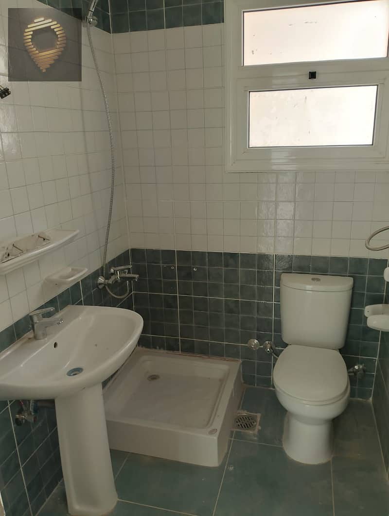 10 WhatsApp Image 2025-06-12 at 18.50. 15_50305c5a. jpg