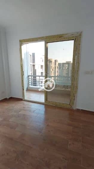 4 WhatsApp Image 2025-10-27 at 14.33. 38 (3). jpeg