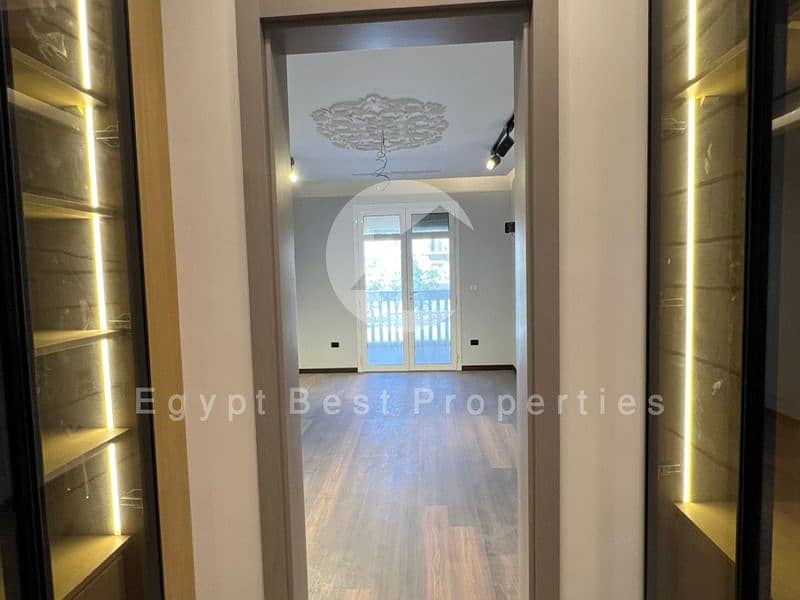 10 b17e0c3e-07a9-42e9-85d2-4d2b4ff1cccc. jpeg