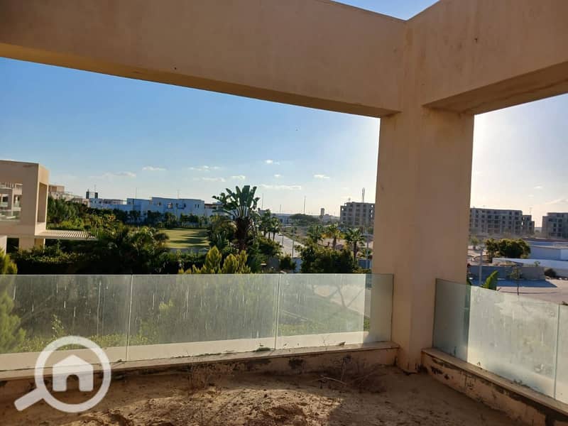 3 photo_5852867374846428337_y. jpg