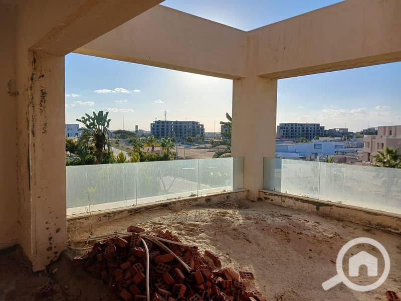 4 photo_5852867374846428338_y. jpg