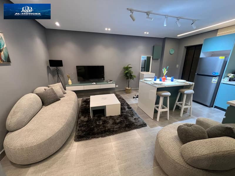 8 c35bd853-0804-40a2-8e83-00504f04df07. jpg