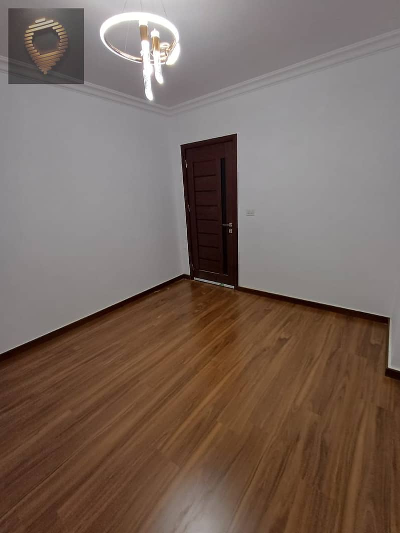 7 WhatsApp Image 2025-10-27 at 09.53. 49_794a7b64. jpg