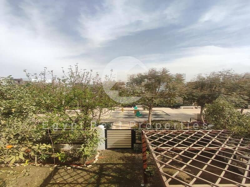 10 ae6f270f-7d53-437d-a517-8011509c979f. jpg