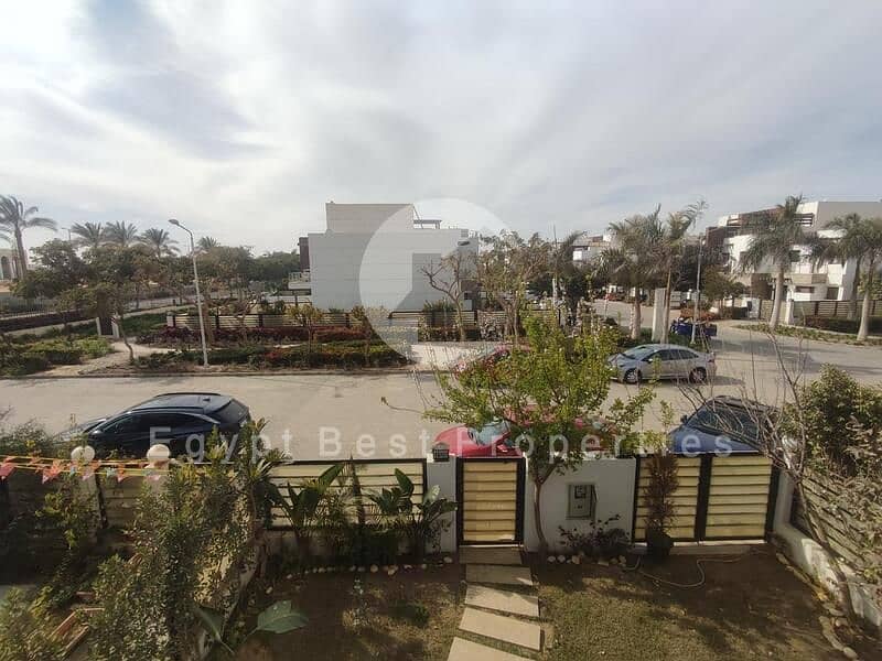 11 b3bf5ca3-9149-43e3-a164-8a4539d6ba5a. jpg