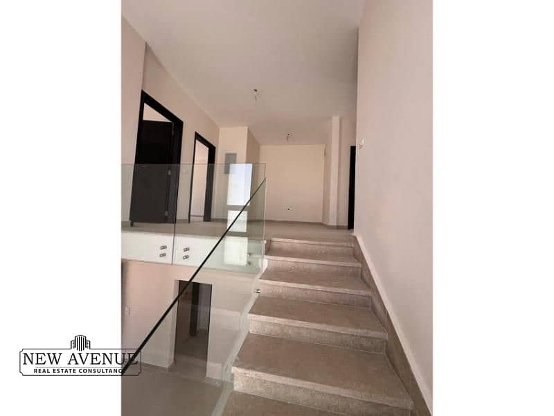 4 WhatsApp Image 2025-10-27 at 4.52. 50 PM (2). jpg