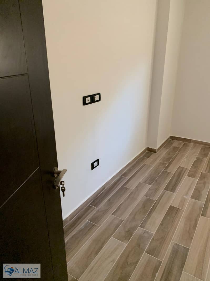 14 WhatsApp Image 2025-10-28 at 3.24. 26 PM (1). jpeg