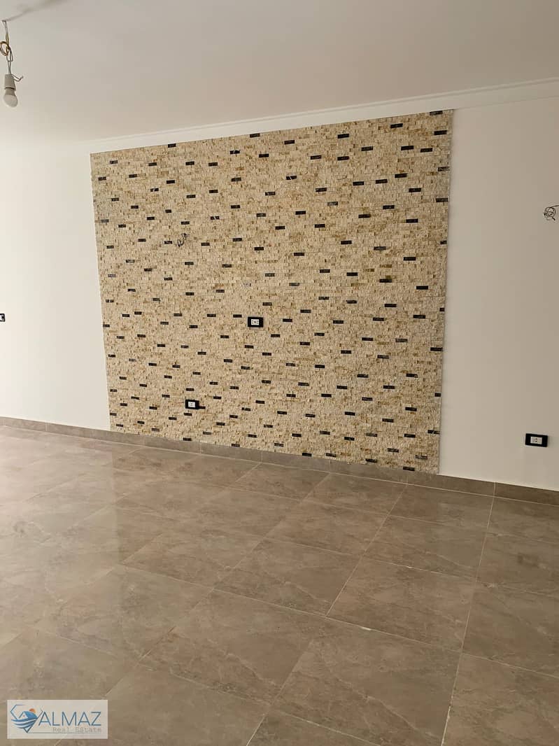 16 WhatsApp Image 2025-10-28 at 3.24. 27 PM. jpeg