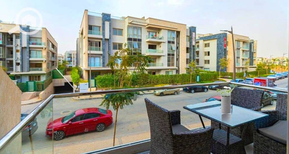 10 Galleria moon. PNG