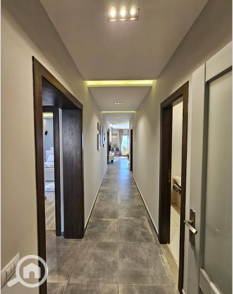 6 8d4894c4-9b03-4d37-9def-15b927a50a25. jpeg