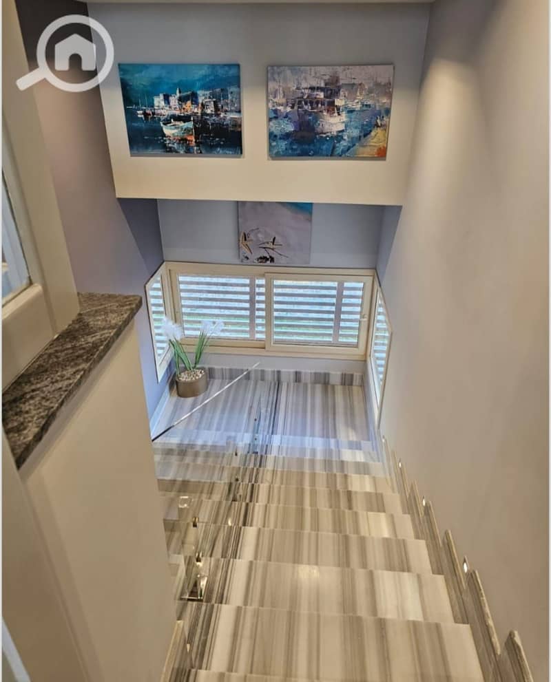 8 53cf5e0a-ae74-4ce6-b9d7-3cff6c3943ea. jpeg