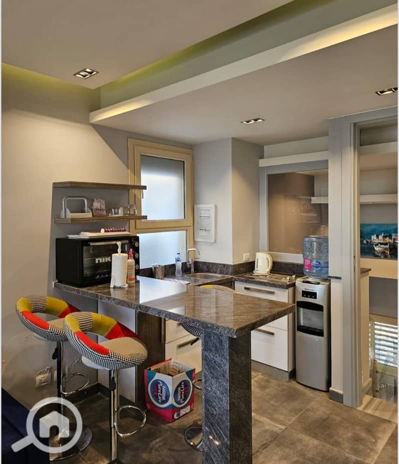 11 4373b48d-a8a1-48b8-9e38-66584ef5fe90. jpeg